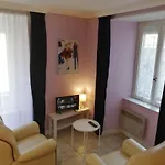 Chez Gustou Apartment *